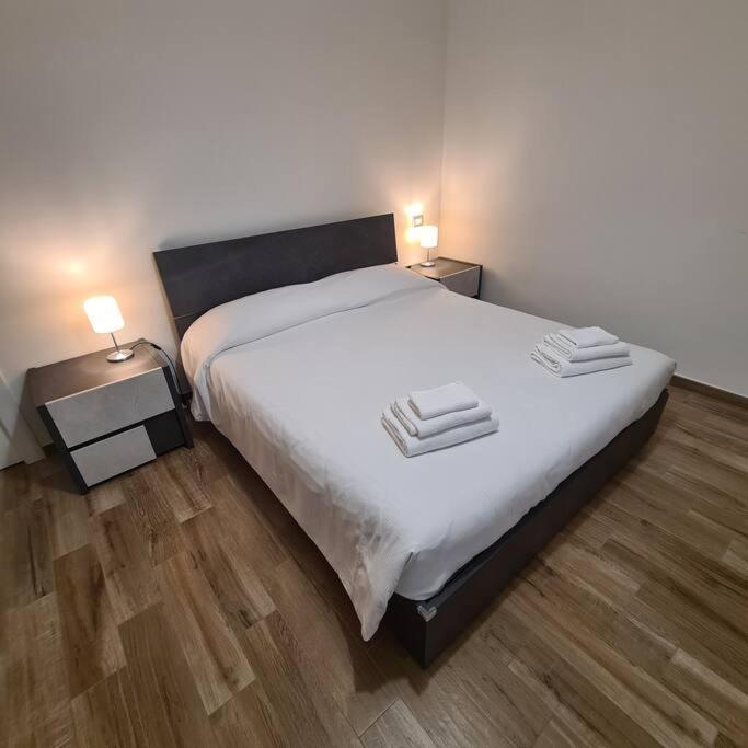 Apartment Garibaldi Pavia Kültér fotó